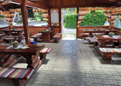 Poniklec - interiér 3